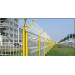 Welded wire mesh fence panels